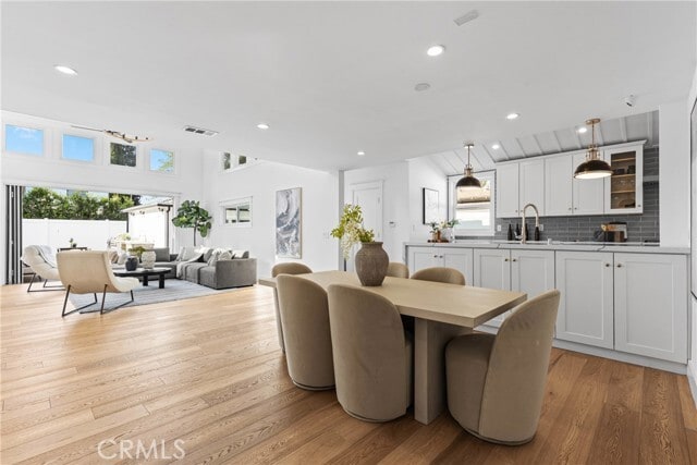 Foto del edificio - 12947 La Maida St