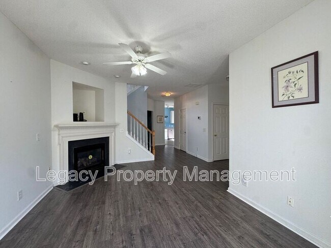 Foto del edificio - 1140 Briarwood Dr