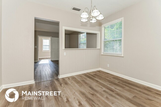 Foto del edificio - 2647 Barrett Rd