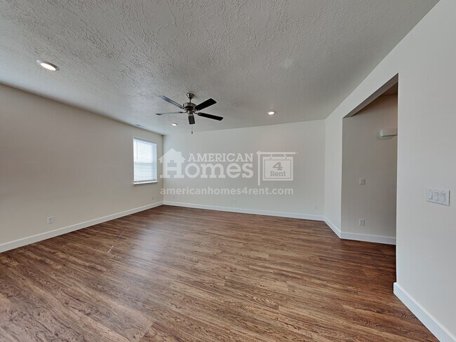 Building Photo - 1237 E White Street