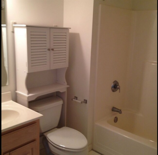 Foto del edificio - 28503 Pinehurst Cir