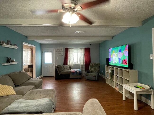 Building Photo - Location, Location, Location...