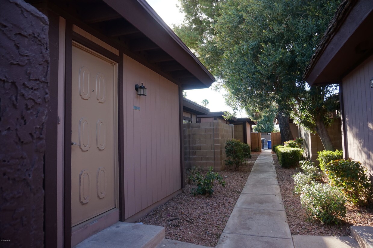916 S Casitas Dr, Tempe, AZ 85281 Townhome Rentals in Tempe AZ