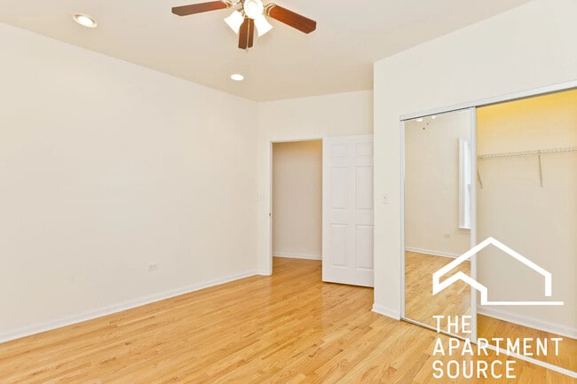 Building Photo - 4805-4811 N Wolcott Ave