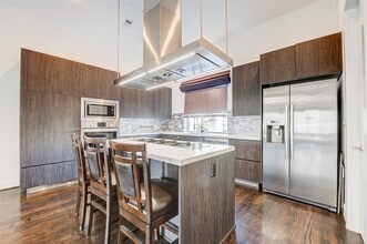 Building Photo - 2333 Sperber Ln