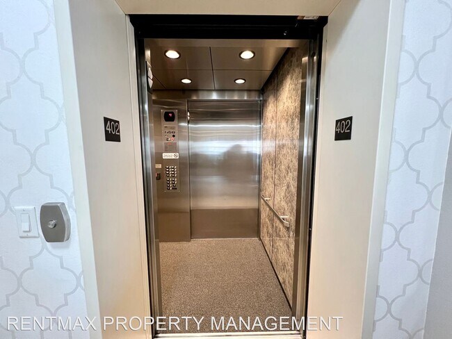 Foto del edificio - 2 br, 2 bath House - 9207 TESORAS DR #402