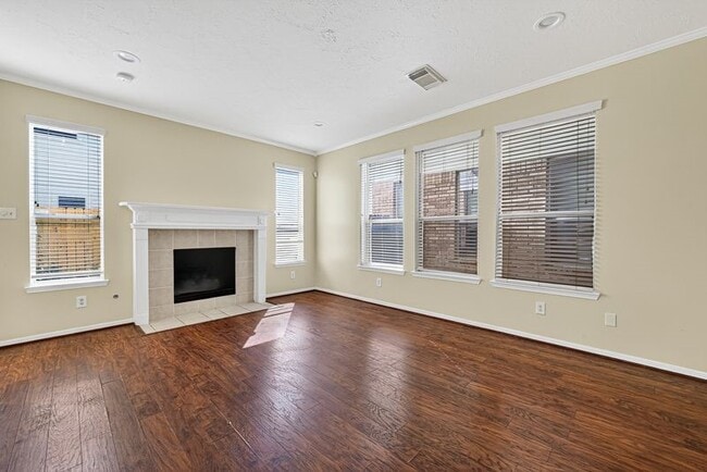 Building Photo - 7407 Hollister Ridge