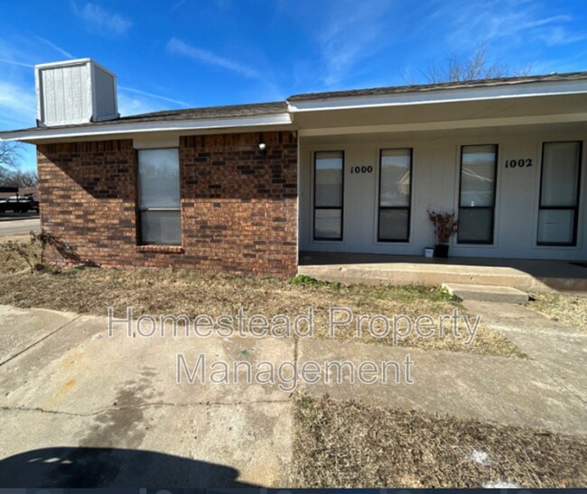 Foto del edificio - 1004 Acacia Cir