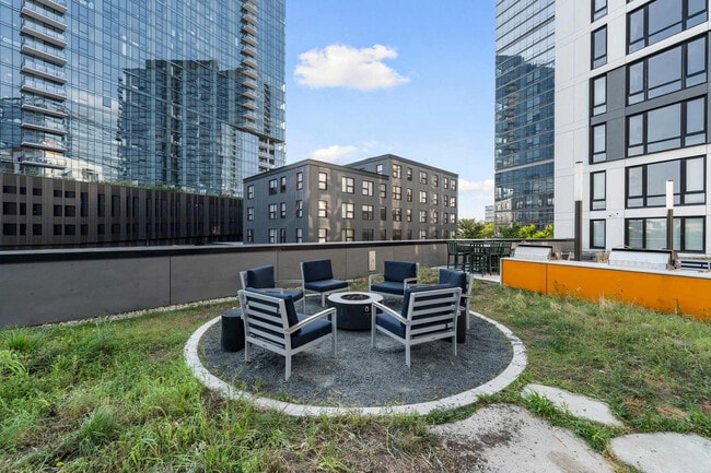 Foto del edificio - 853 W Blackhawk St