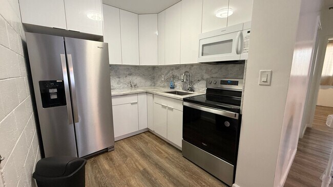 Building Photo - Iolani Terrace