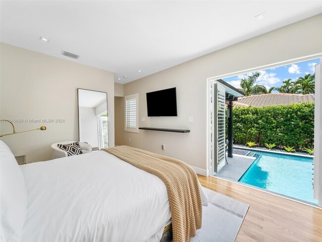 Building Photo - 1503 Columbus Blvd