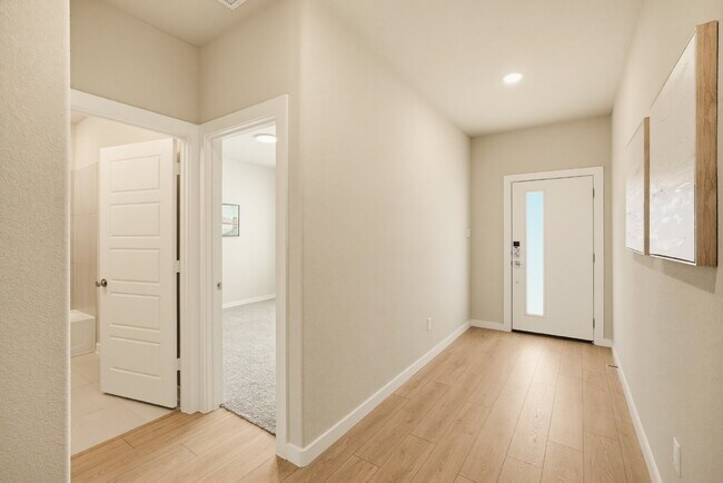 Foto del edificio - Modern Trophy Signature Home in Northwest ISD