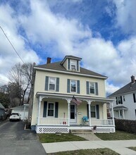 Building Photo - 274 Oak St