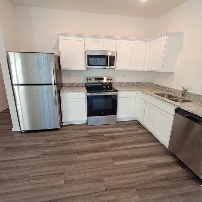 Foto del edificio - 2111 Trailside Dr