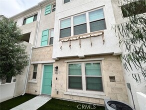 Building Photo - 107 E Knox Dr