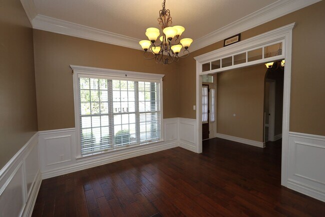 Building Photo - 4338 Kenilworth Cir