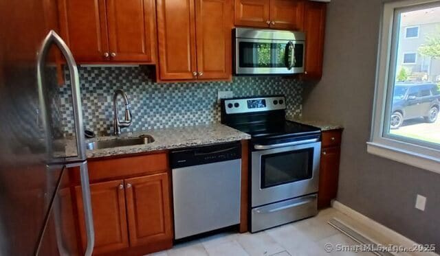 Building Photo - 256 Monticello Dr