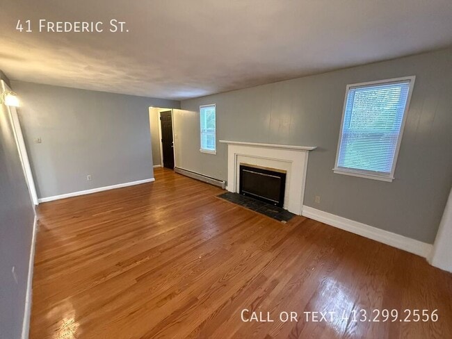 Building Photo - 41 Frederic St