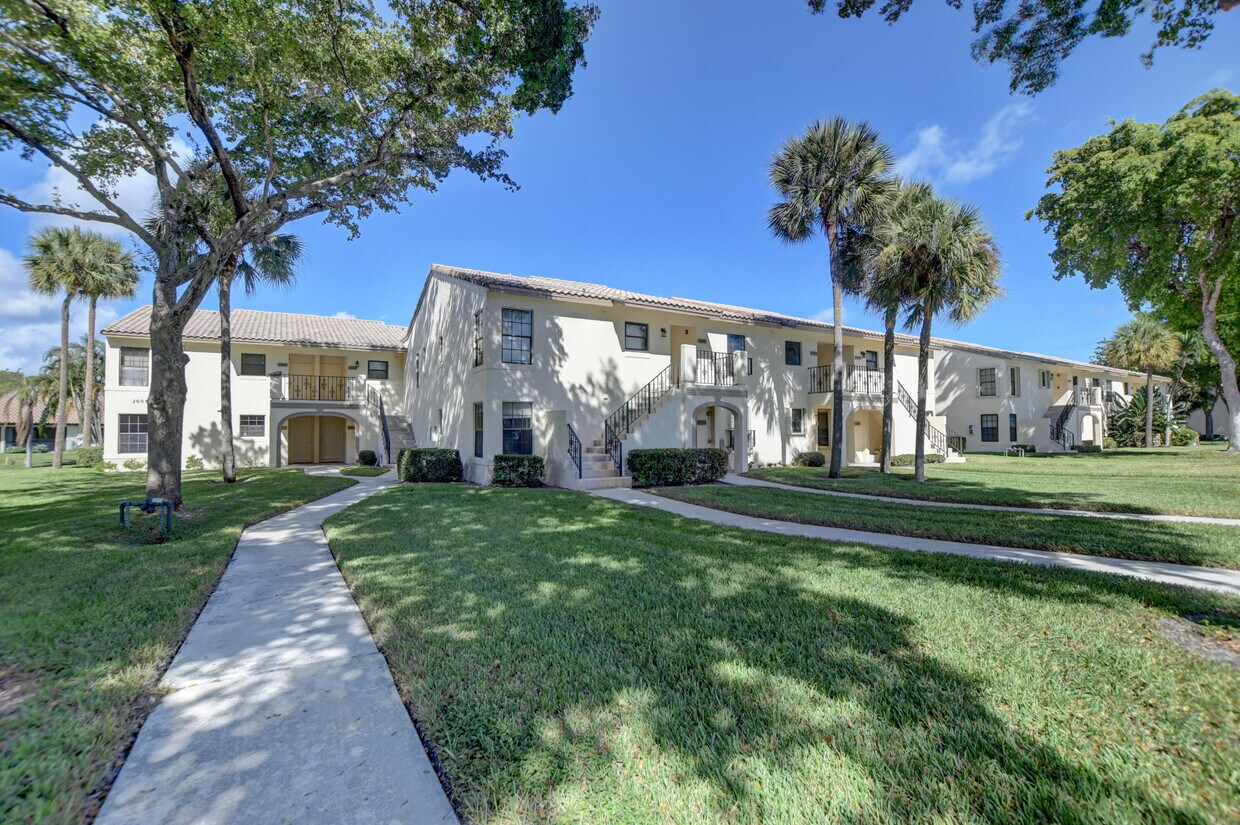 2600 Greenwood Terrace Unit 203, Boca Raton, FL 33431 Condo for Rent