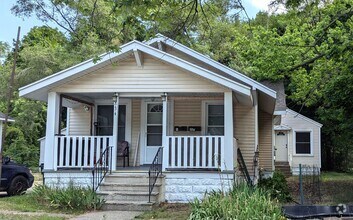 Building Photo - 834 W Southern Ave