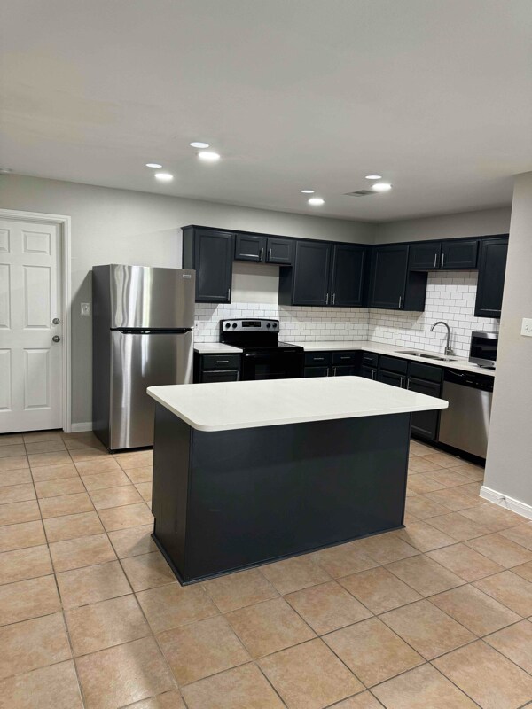 Foto principal - 23467 High Pt St
