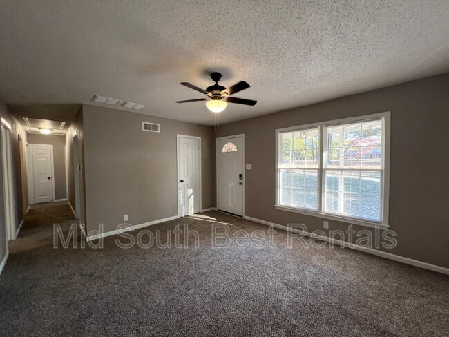 Foto del edificio - 3026 S Glengarry Rd