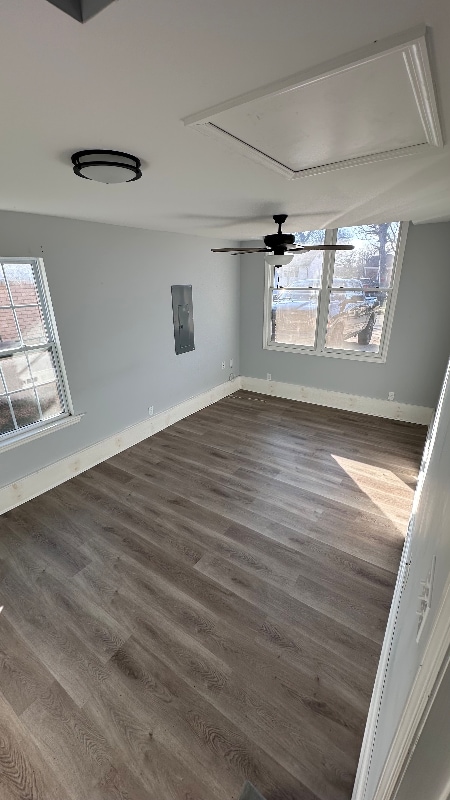 Building Photo - 3260 Hinkle Dr