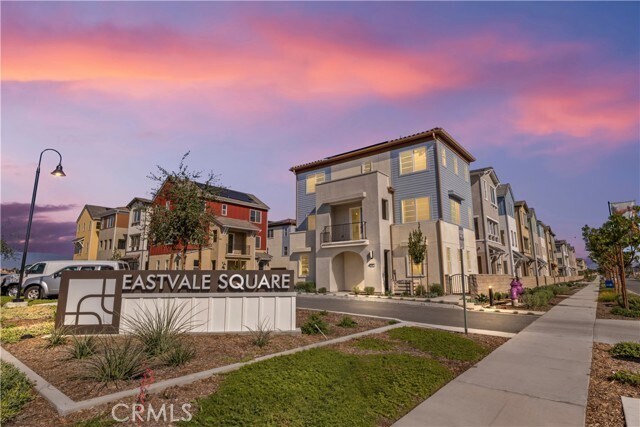 Building Photo - 12985 Royale Dr