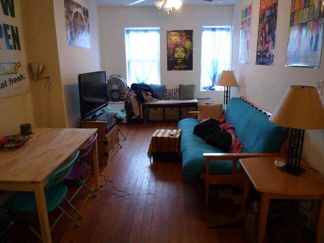 Building Photo - 37 Cooper St