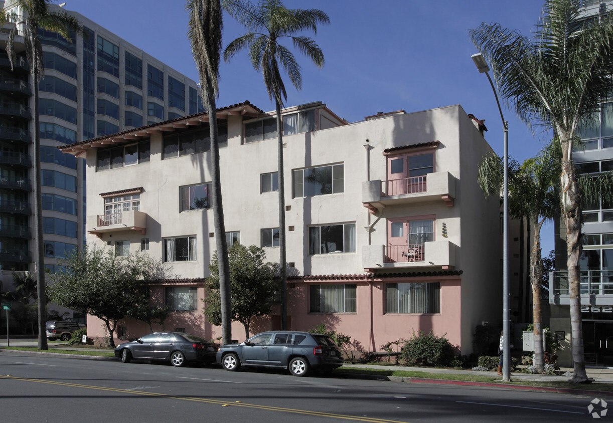 Building Photo - The Palomar Apartments