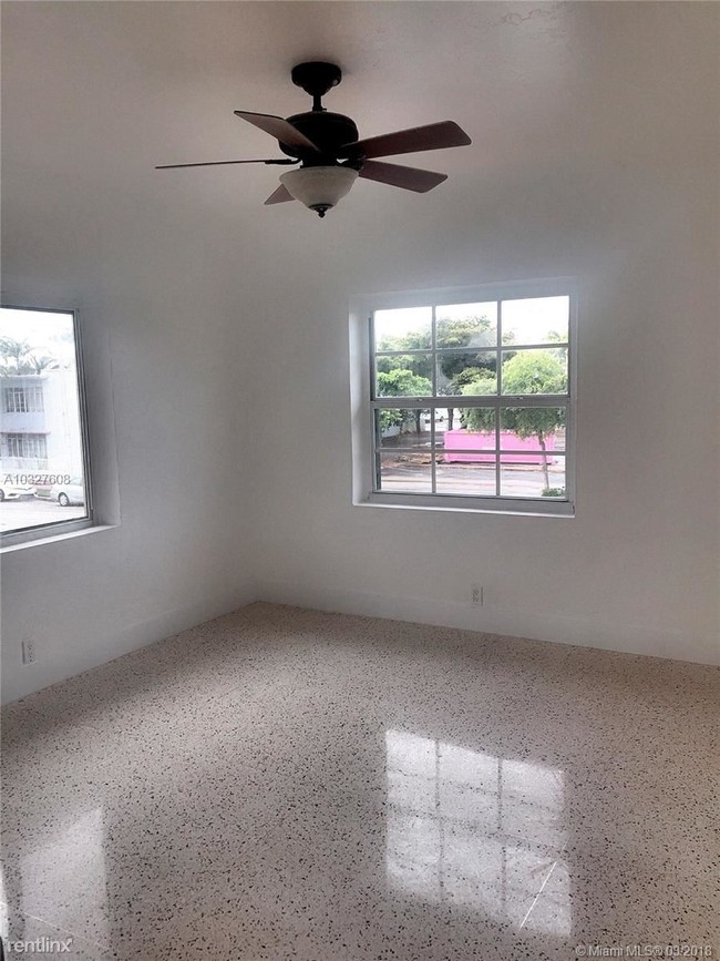 Building Photo - 1 br, 1 bath Condo - Sea Wash Condo