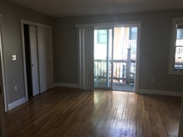 Foto del edificio - 734 E 6th St