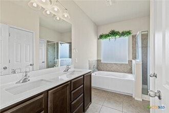Building Photo - 9703 Raeburn Court