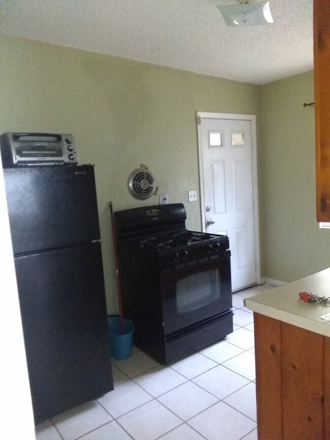 2025 Hillsborough St, Tallahassee, FL 32310 House Rental in