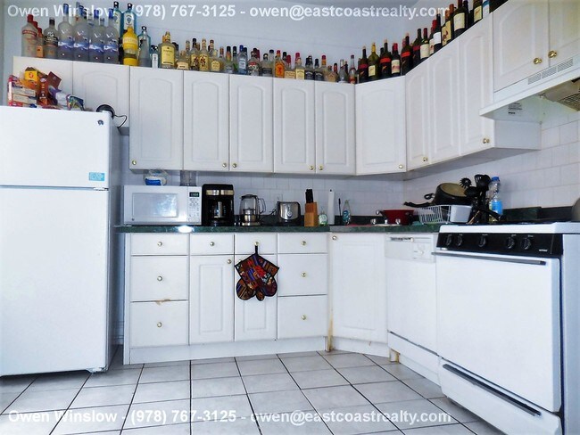 Dope 4 Bed W Huge Living Room Bedrooms Apartment For Rent Building Photo Dope 4 Bed W Huge Living Room Bedrooms
