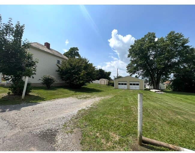 Building Photo - 861 Cabot Dr