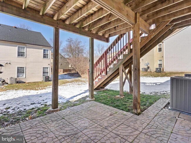 Building Photo - 229 Willow Turn