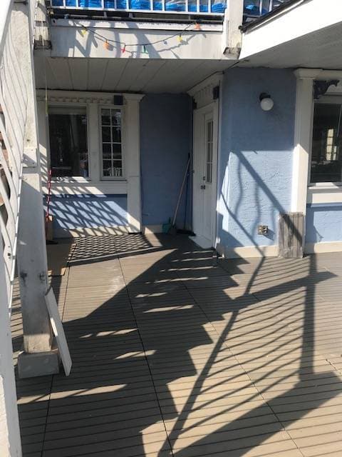 Building Photo - 870 19th Av W