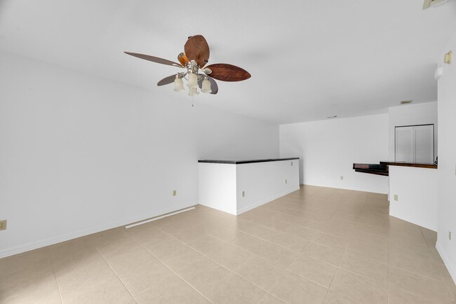 Foto del edificio - 106 SW Peacock Blvd