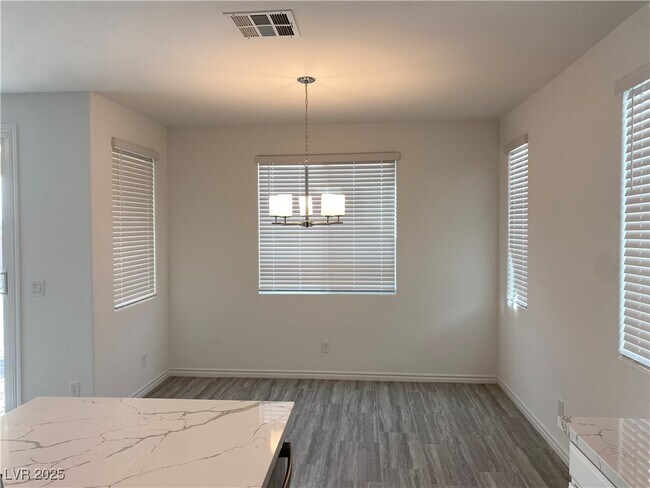 Foto del edificio - 7123 Calvert Cliffs St