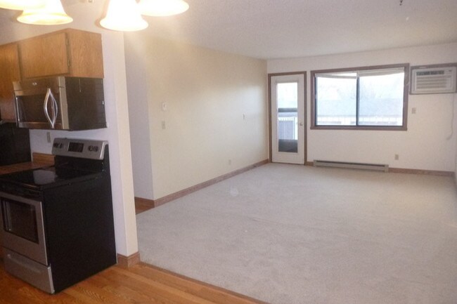 Building Photo - 1181 Prairie Pky