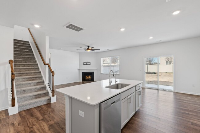 Building Photo - 121 Bayridge Rd