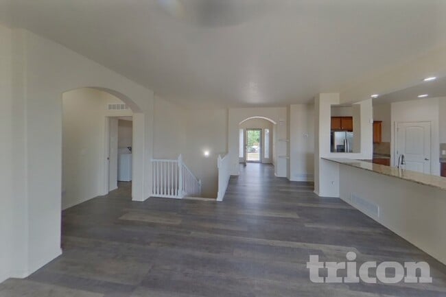 Building Photo - 5425 Barnstormers Ave