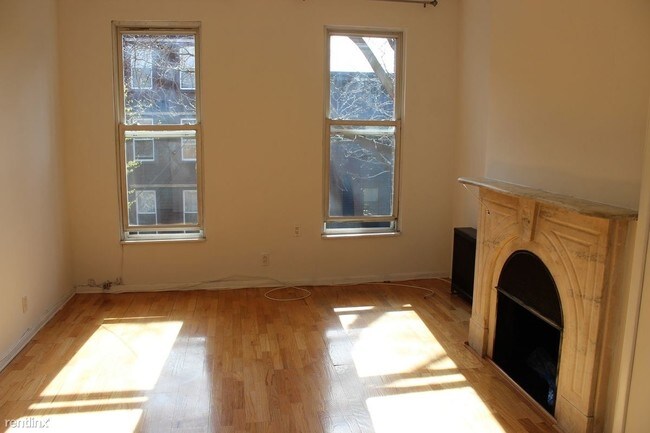 Building Photo - 162 Eckford St