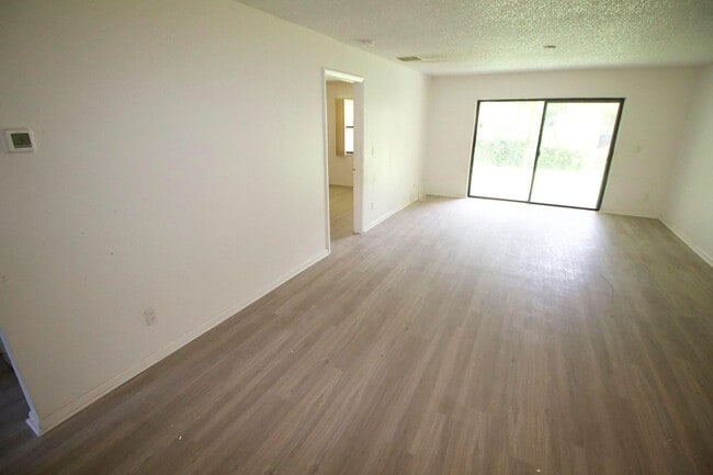 Foto del edificio - 3820 Harwood St
