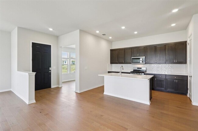 Foto del edificio - 140 Stewart Dr