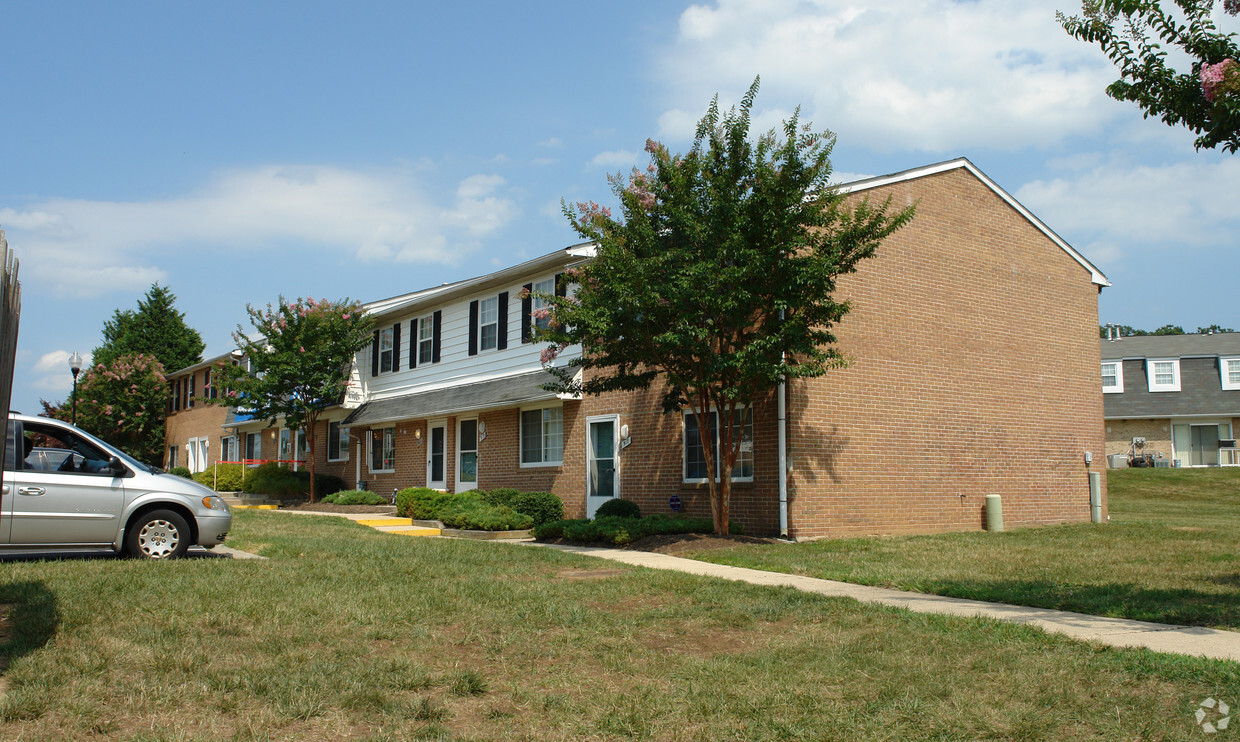 Primary Photo - Windsor Valley Apartments