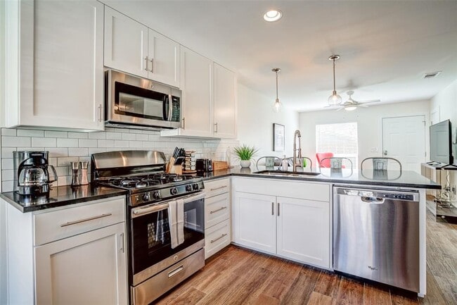 Foto del edificio - 3009 Matador Dr