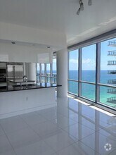 Building Photo - 17121 Collins Ave