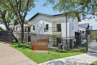 Building Photo - 2450 Wickersham Ln